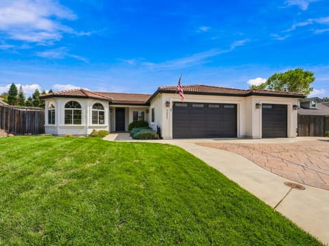 Photograph 2 of 1421 Spinnaker Dr